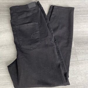 AE Curvy Highest Rise Jegging. Black. Size 18 regular. Ne(x)t Level Stretch.